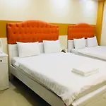 Sweet Hotel